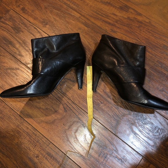 Add FREE with any bundle- Perfect for A NIGHTOUT! - Picture 2 of 5